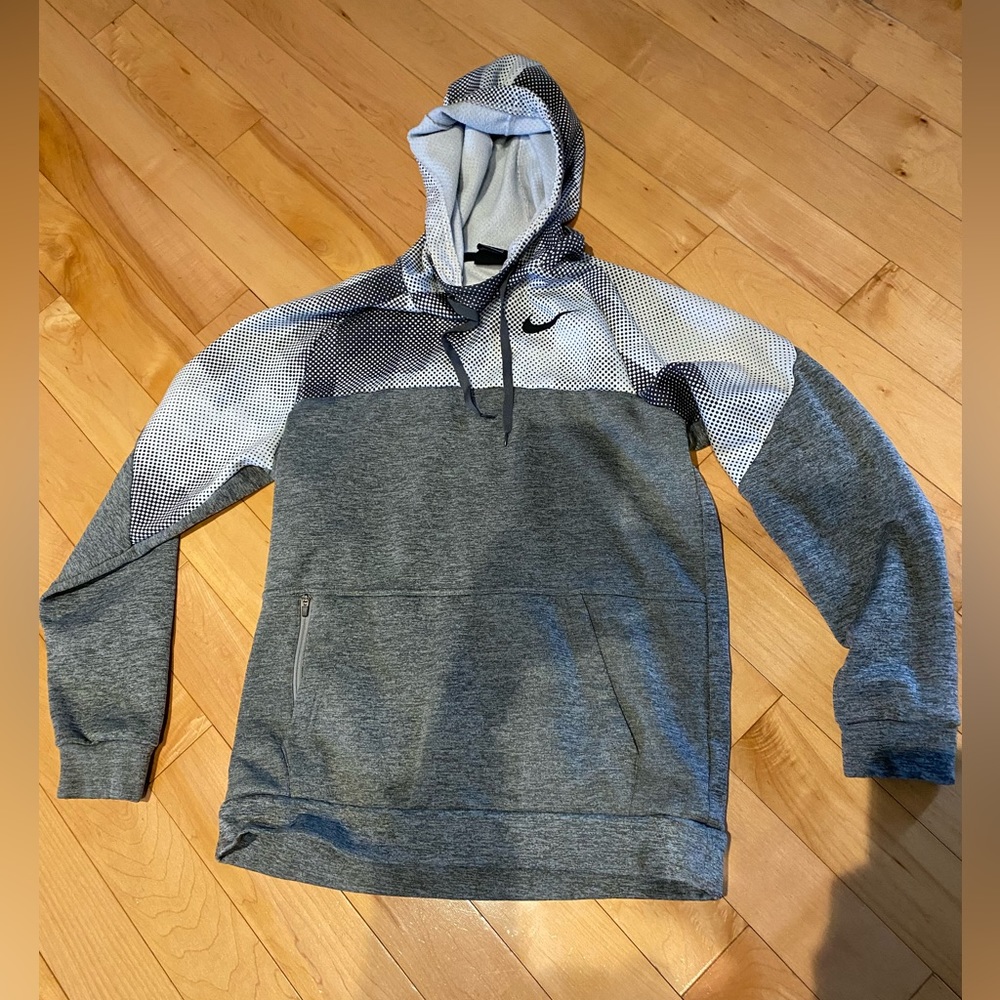 Nike Men’s Small hoodie